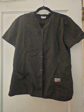 Scrub Zone Button Up Top